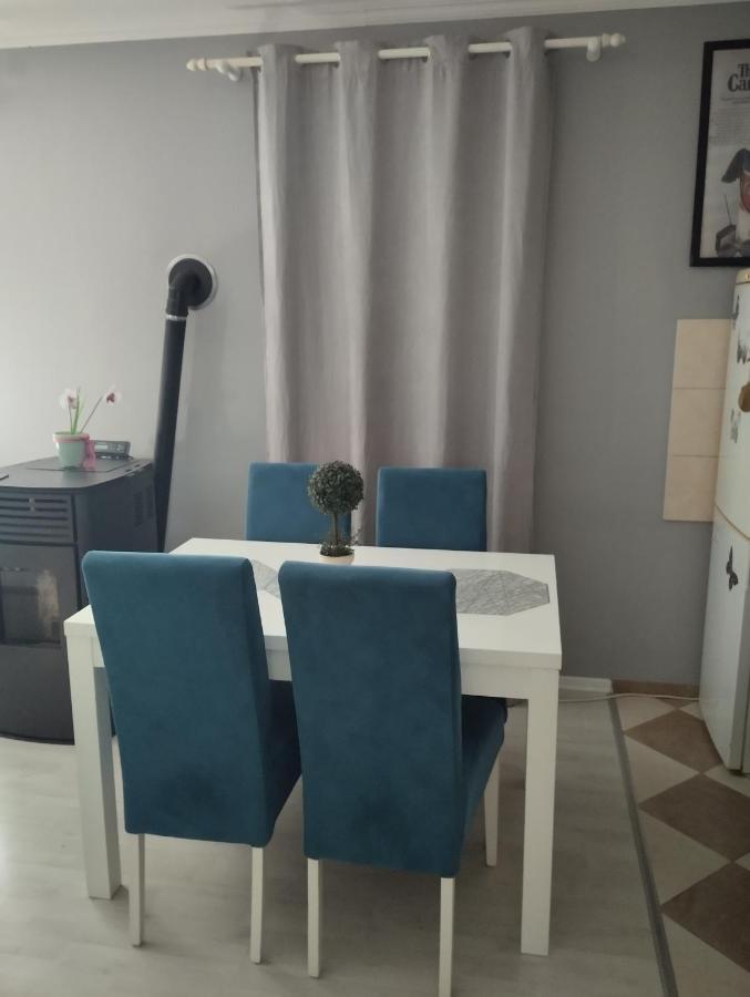 Apartman All Seasons Hotonj Eksteriør bilde