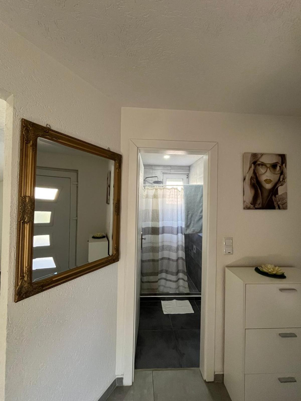 Apartman All Seasons Hotonj Eksteriør bilde